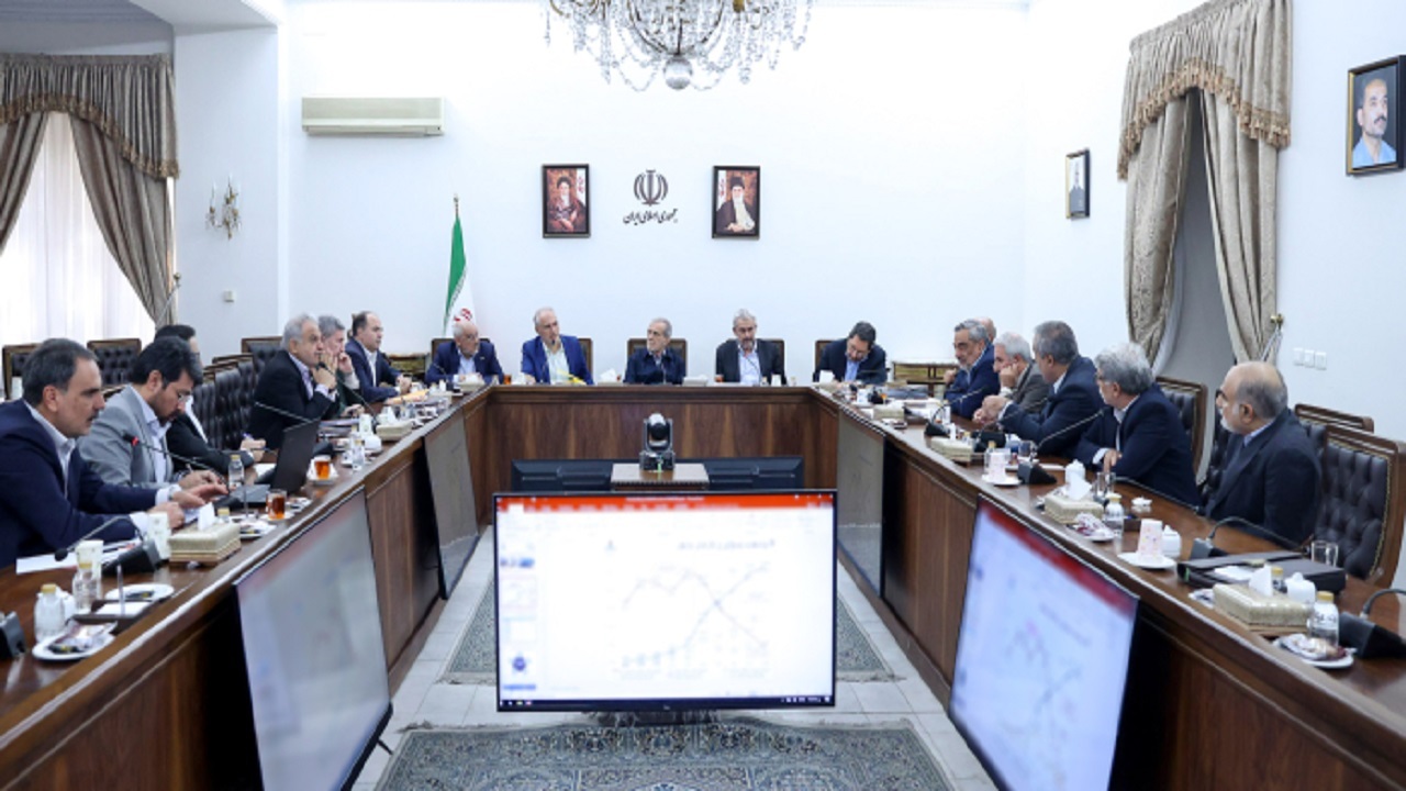 پزشکیان: منابع مالی و ارزی کشور نباید در چرخه معیوب واسطهگری هدر برود