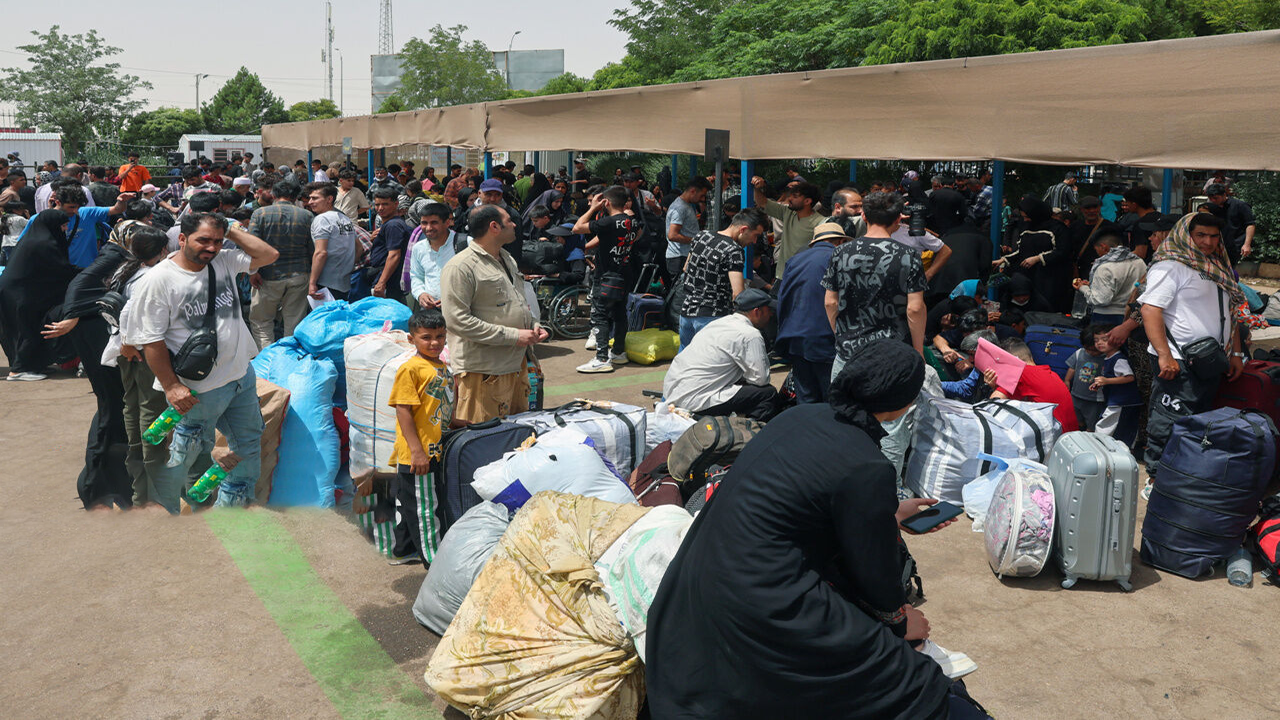 خروج یک میلیون و ۴۵۰ هزار اتباع غیرمجاز از کشور/ صدور ویزای کار ۹ ماهه برای اتباع مجاز