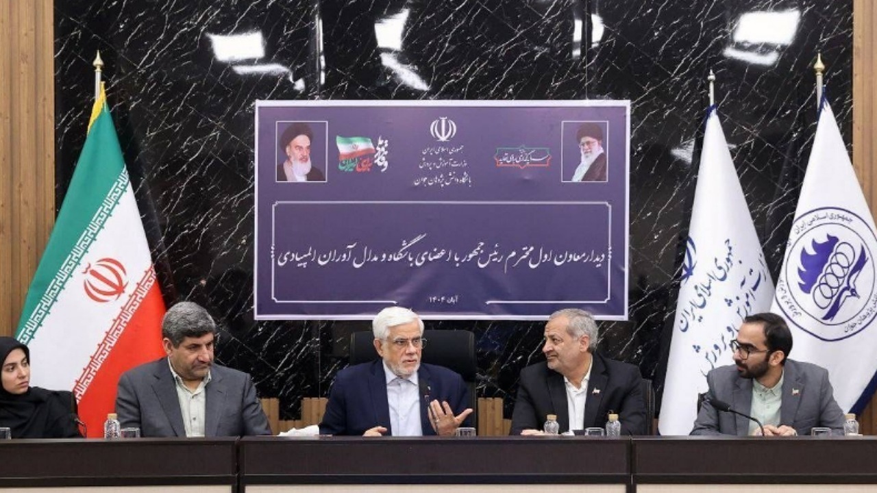 نخبگان باید در حکمرانی علمی کشور مشارکت داشته باشند