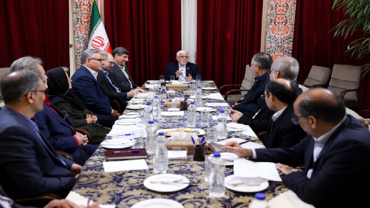 عارف: در دهه‌های اخیر نوعی قهر اعلام‌نشده علوم اجتماعی و انسانی با نظام حکمرانی وجود داشته است