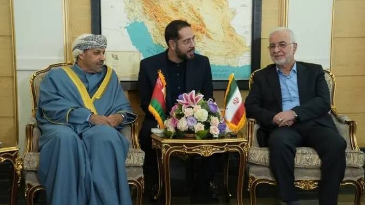 روابط ایران و عمان در چند سال اخیر، همواره نزدیک و حسنه بوده است