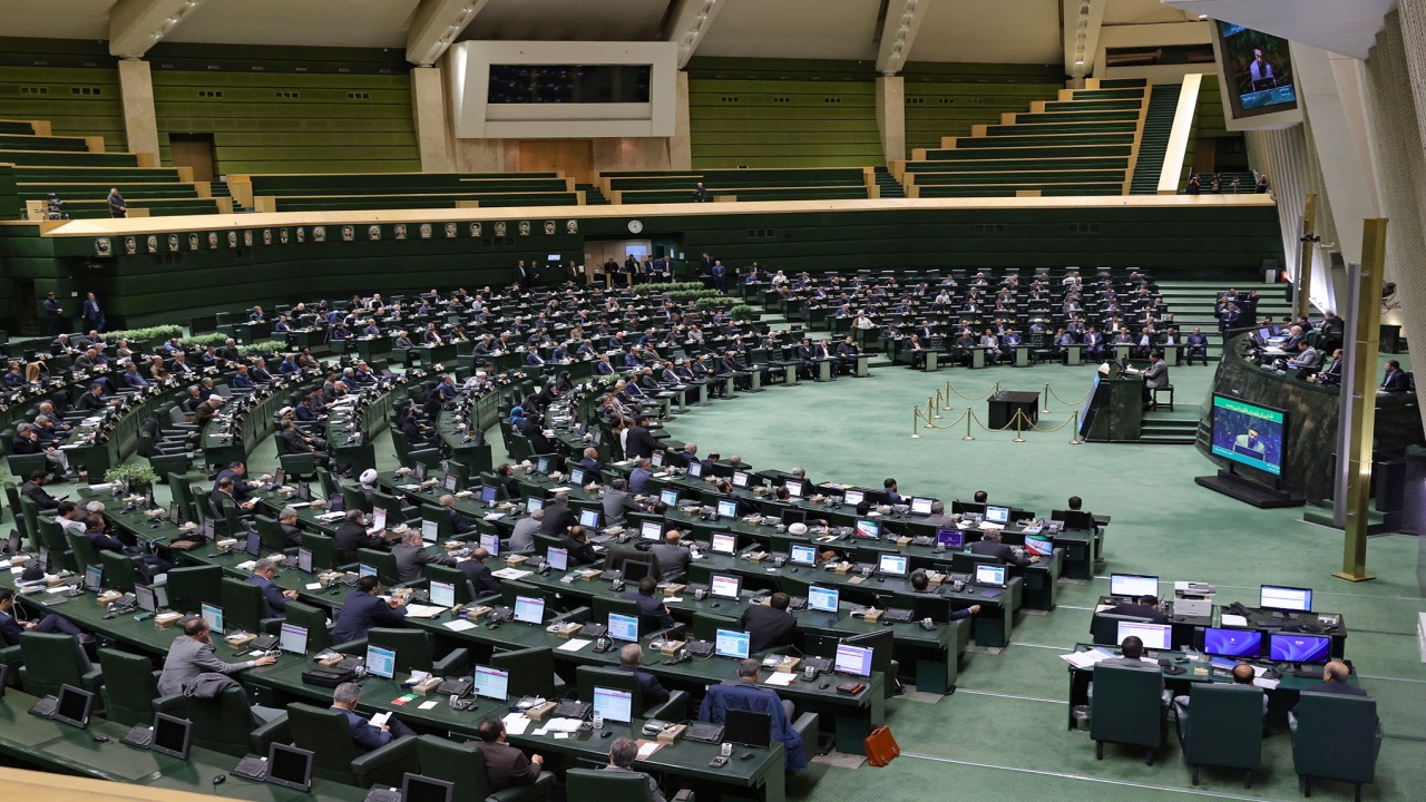 قرائت گزارش کمیسیون‌های اجتماعی و کشاورزی مجلس درباره کالابرگ الکترونیکی