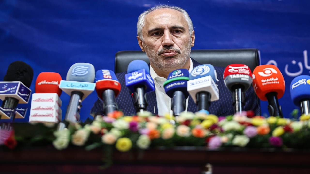 ۱۰۰ درصد درآمد نفتی دولت صرف کالاهای اساسی و دارو می‌شود/ اجرای طرح جدید کالابرگ