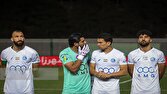 دروازه‌بان استقلال یک ماه دور از میادین
