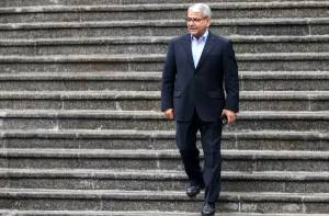 لحظه جالب غافلگیری یک مقام دولتی در دستگاه امآرآی+ فیلم