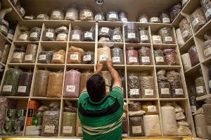 کپسولهای معجزهآسای عطاریها، مخدر از آب درآمدند!