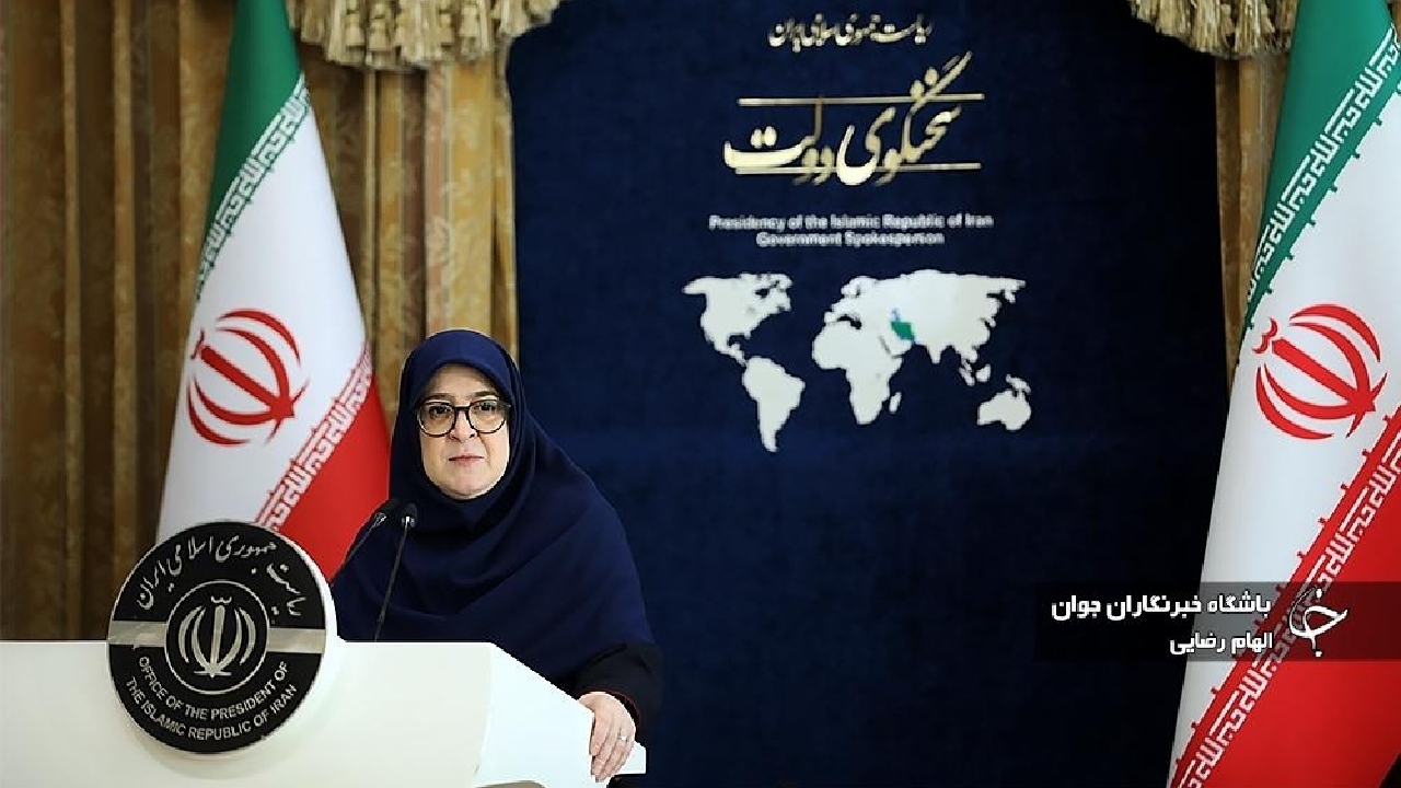 مهاجرانی: نه کارمندی اخراج و تعدیل می‌شود نه حقوق کسی کاهش می‌یابد