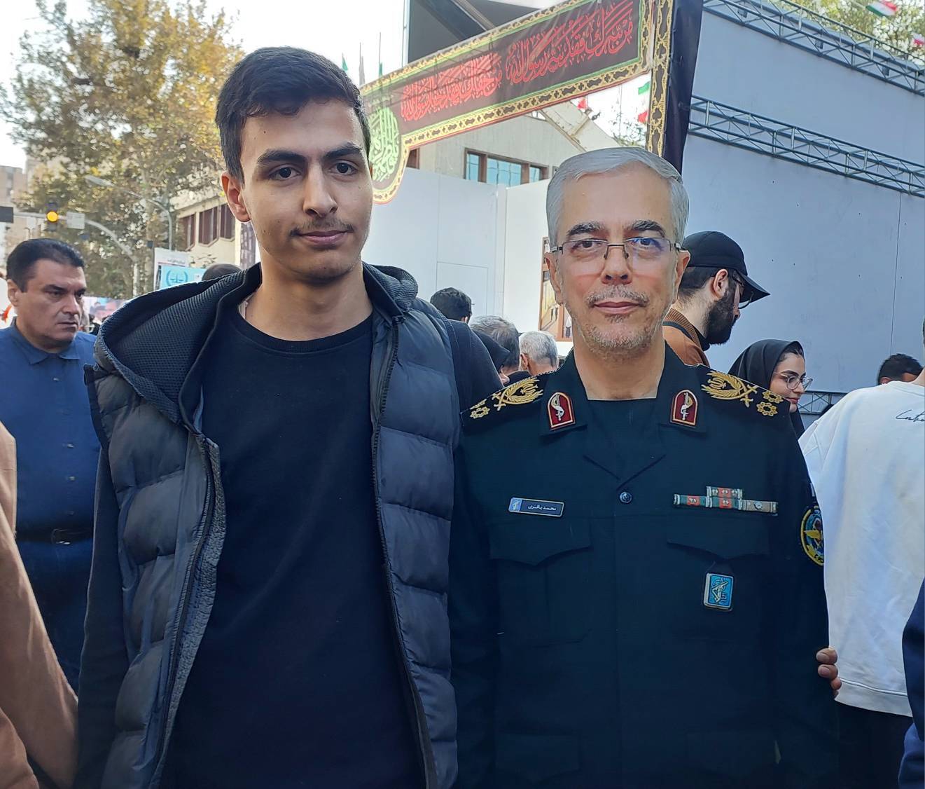 فریاد استکبارستیزی مردم در راهپیمایی ۱۳ آبان