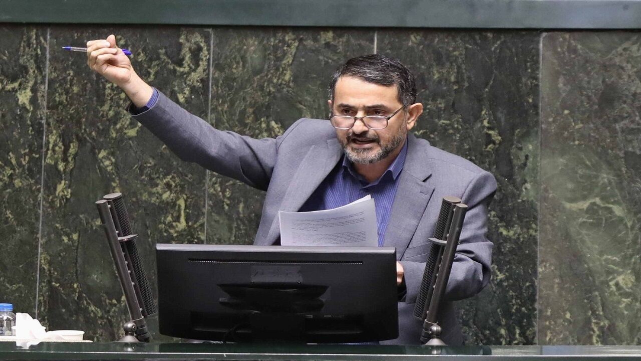 جمهوری اسلامی یک ساختار است، جلوی نفس این جوان رعنا را نگیریم