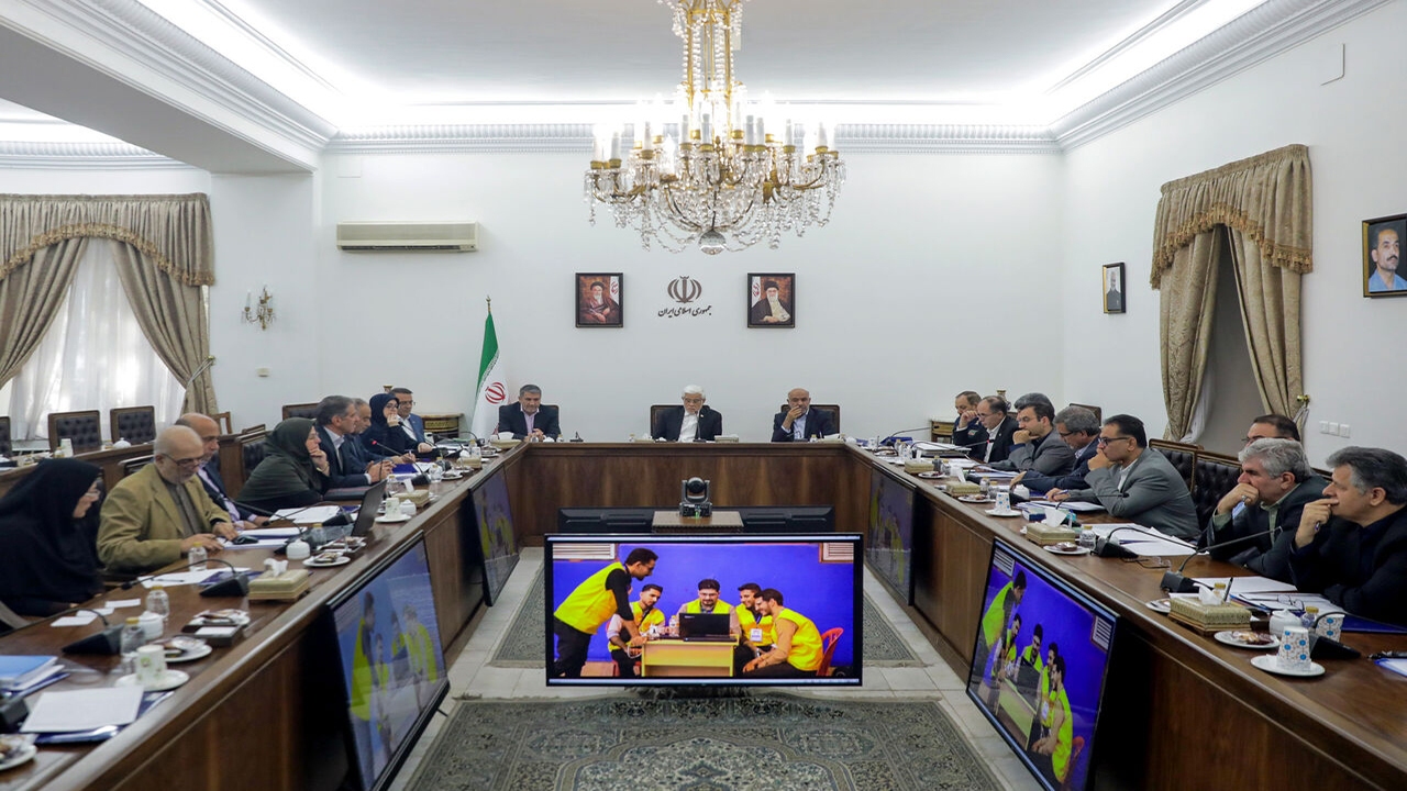 عارف: تمرکز دولت بر فناوری‌های پیشرفته، مهارت آموزی و آموزش‌وپرورش است