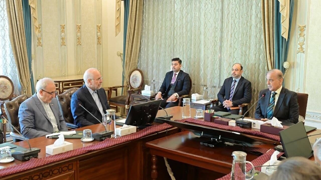 تاکید قالیباف بر توسعه همکاری‌ها با پاکستان/ آمریکا مخالف پیشرفت کشور‌های اسلامی است