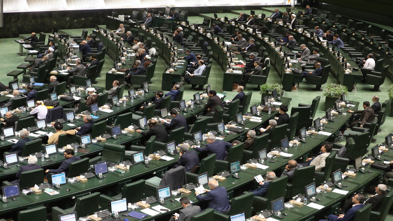 بررسی و ارزیابی نحوه اجرای سال اول قانون برنامه پنج‌ساله هفتم در دستورکار مجلس