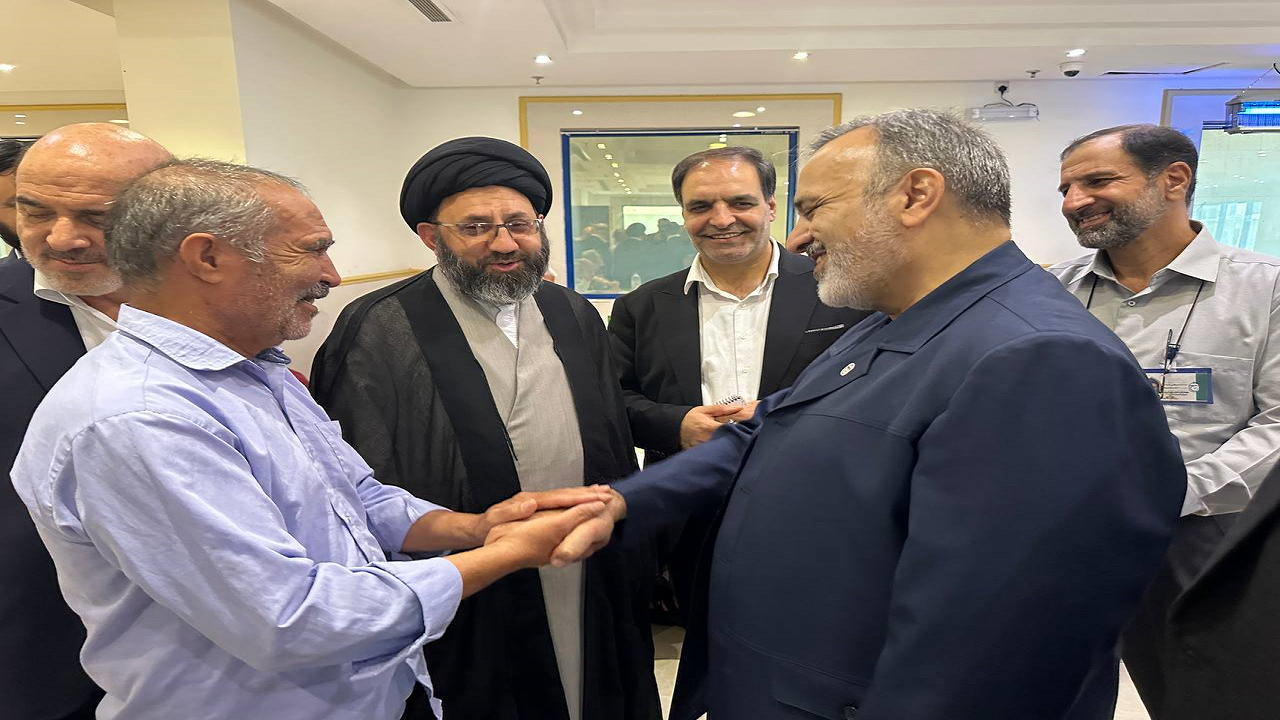 ارزیابی میدانی خدمات اسکان زائران ایرانی در مکه