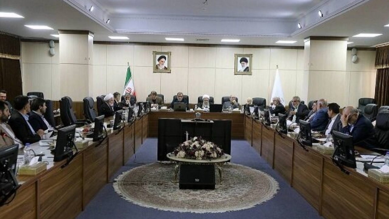 مجمع تشخیص «اصلاح قانون بانک مرکزی» را مغایر سیاست‌های کلی ندانست