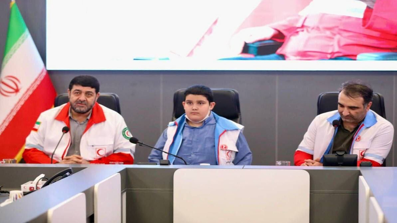 کولیوند: هلال احمر کانون پرورش انسان‌های فداکار و ایثارگر است