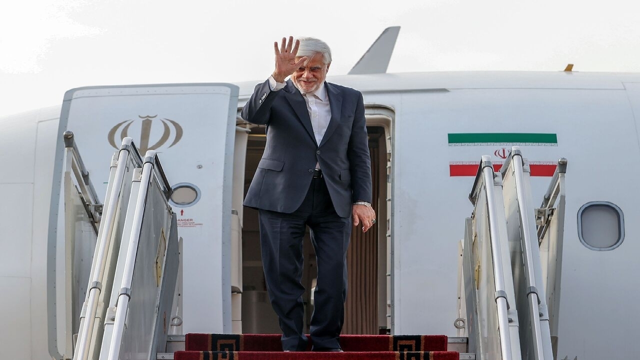 عارف عازم روسیه شد