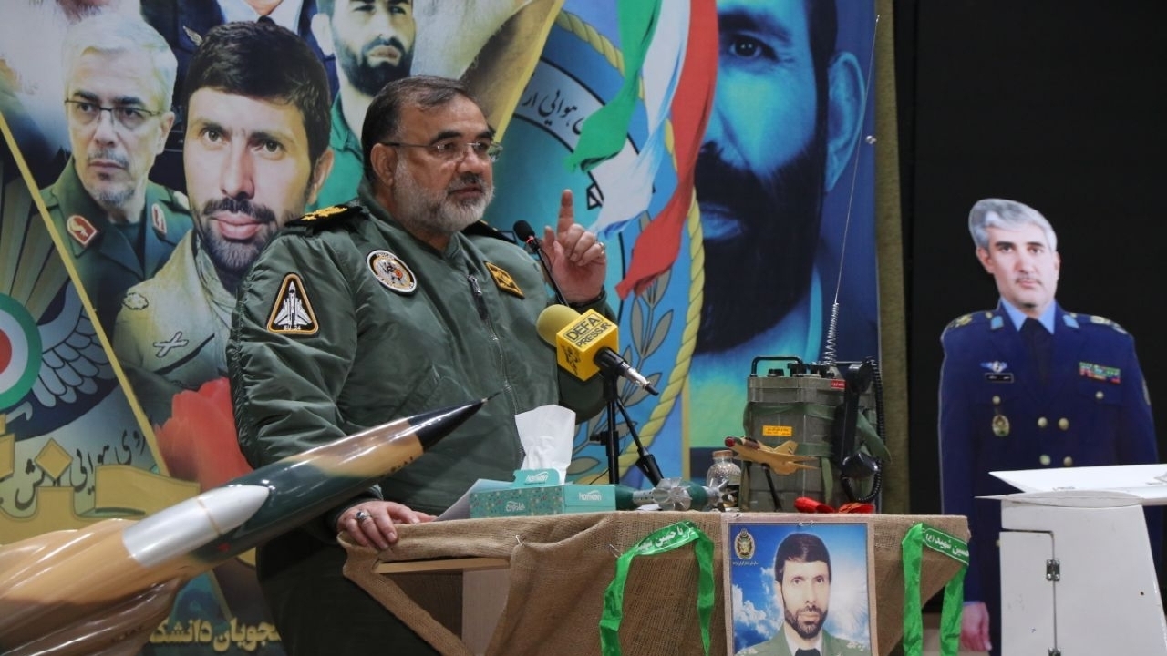 خنثی سازی توطئههای دشمنان با جهاد تبیین/ هیئت معارف جنگ طلایهدار جنگ شناختی است