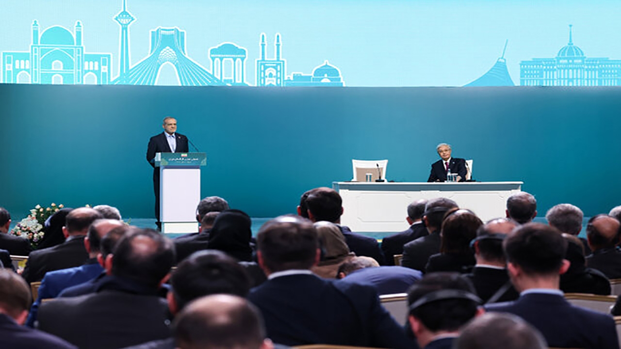 پزشکیان: میخواهیم میان بخشهای خصوصی ایران و قزاقستان شبکه پایدار سرمایهگذاری ایجاد کنیم