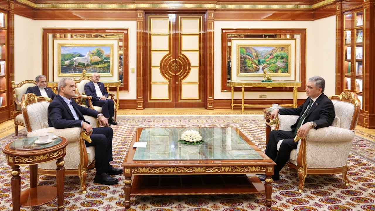 جهان امروز بیش از هر زمان دیگر محتاج شکلگیری اعتماد و صلح میان ملتهاست