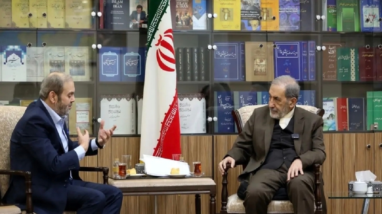 ولایتی: ایران با قاطعیت از حزبالله حمایت میکند