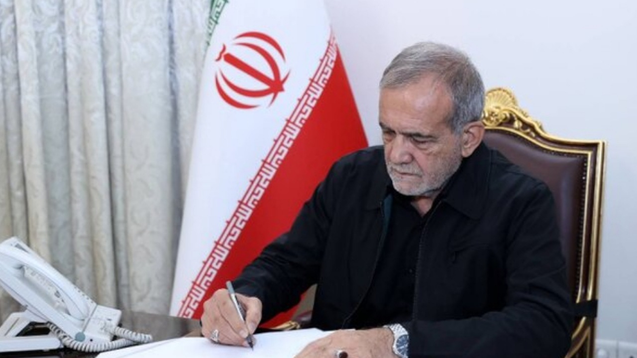 پزشکیان درگذشت آیتالله شاهچراغی را تسلیت گفت