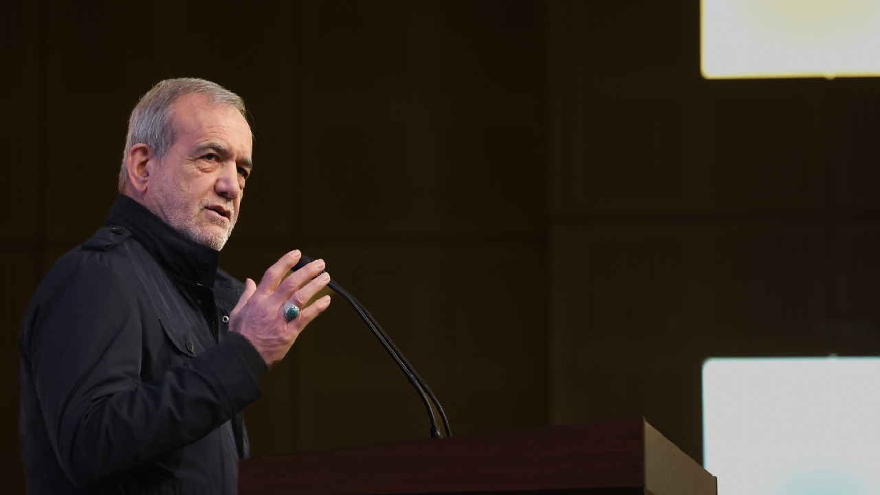 شبکههای اصلی و نیمهاصلی حملونقل اصلاح شوند/ سالی چندهزار کشته در جادهها، قابل قبول نیست