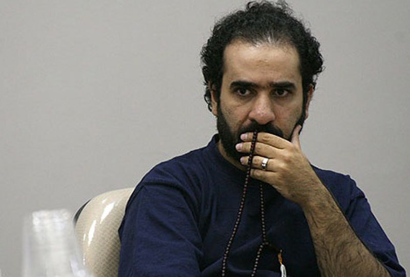 درخواست خانواده رضا امیرخانی از مردم