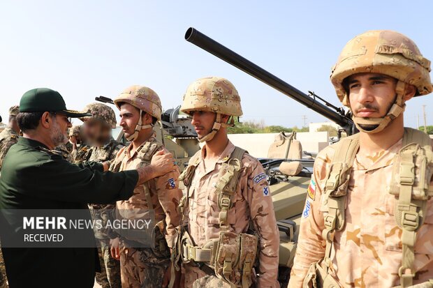 برگزاری رزمایش اقتدار نیروی دریایی سپاه در خلیج فارس