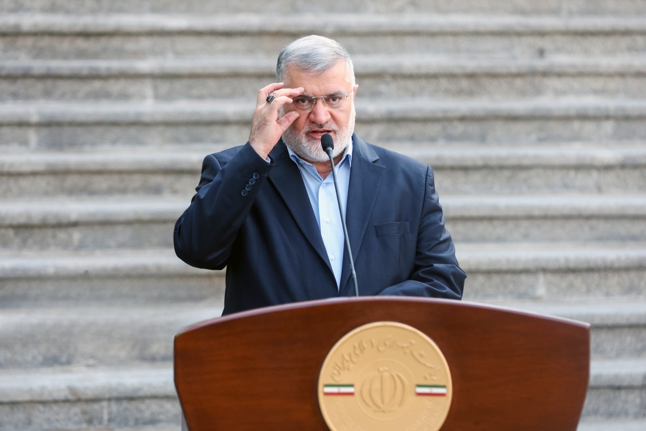 پاسخ دور از انتظار استاندار تهران درباره استادیوم آزادی!