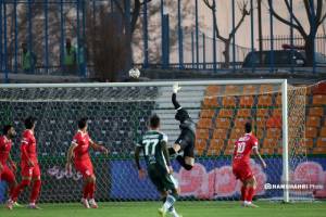 مادر بازیکن پرسپولیس: آقای اوسمار، پسرم رو بازی بده قول میدهم …+ عکس