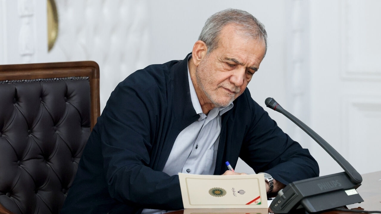 پزشکیان: استاد مهدویراد نقش ماندگاری درتعمیق عقلانیت دینی و آزاداندیشی علمی ایفا کرده است