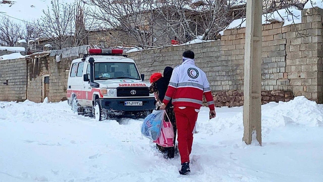 امدادرسانی به بیش از ۲ هزار نفر در شرایط جوی