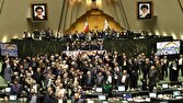 طنینانداز شدن شعار مرگ بر آمریکا و اسرائیل در صحن علنی مجلس