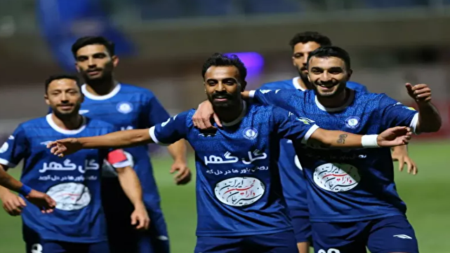 آلومینیوم اراک ۱ – ۲ گل گهر/ شاگردان تارتار به رده چهارم رسیدند