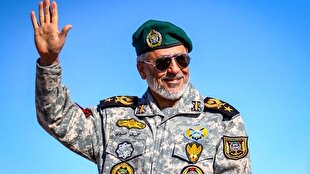 دریادار سیاری: هر روز بهتر و قویتر از قبل میشویم