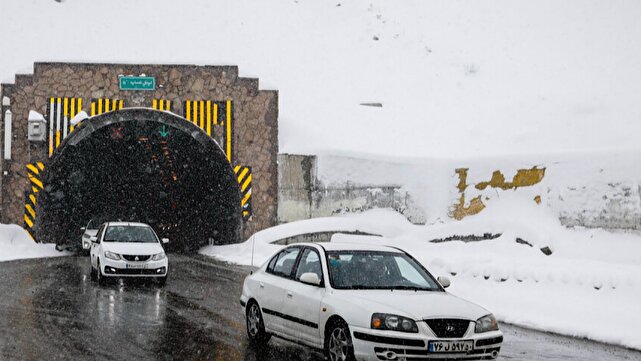 بارش برف و باران در محورهای شمالی کشور