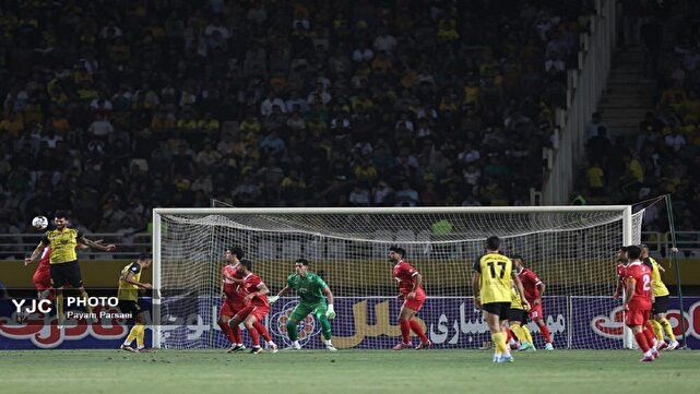 پرسپولیس ۲ – ۱ سپاهان/ پرسپولیس به صدر بازگشت