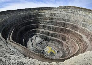 مشارکت مردم در تولید؛ کلید تحول بخش معدن از مسیر بورس کالا