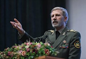 فرمانده کل ارتش: دشمنان ادعای شکست‌ناپذیری دارند، اما این ادعا دروغ است