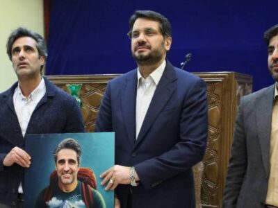 تجلیل از جواد قارایی، مستندساز گردشگری ایران، در نشست جوانان و نخبگان فعال