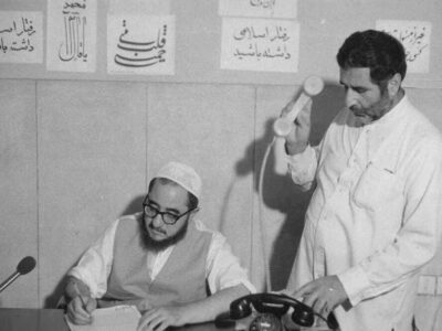 خلخالی واقعا چندنفر را اعدام کرد؟/ارتشی که فقط در تبلیغات سلطنت‌طلب‌ها باشکوه است!