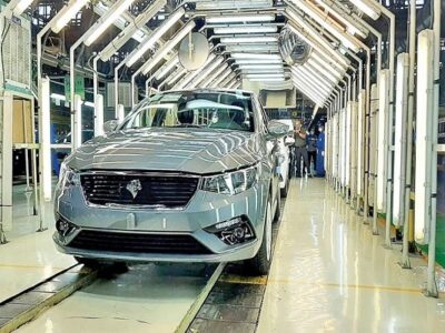 سرانجام ناخوش خصوصی سازی ایران خودرو پس از یکسال / چرا مردم باید هزینه ناترازی ایران‌خودرو را بدهند؟