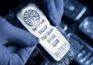 نقره فرو ریخت؛ سقوطی نادر در نیمقرن