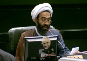 نماینده‌خمینی‌شهر مخالف گواهینامه موتور برای زنان