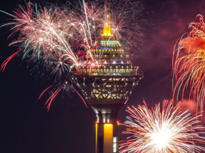 فردا شب، آسمان تهران غافلگیرتان می‌کند