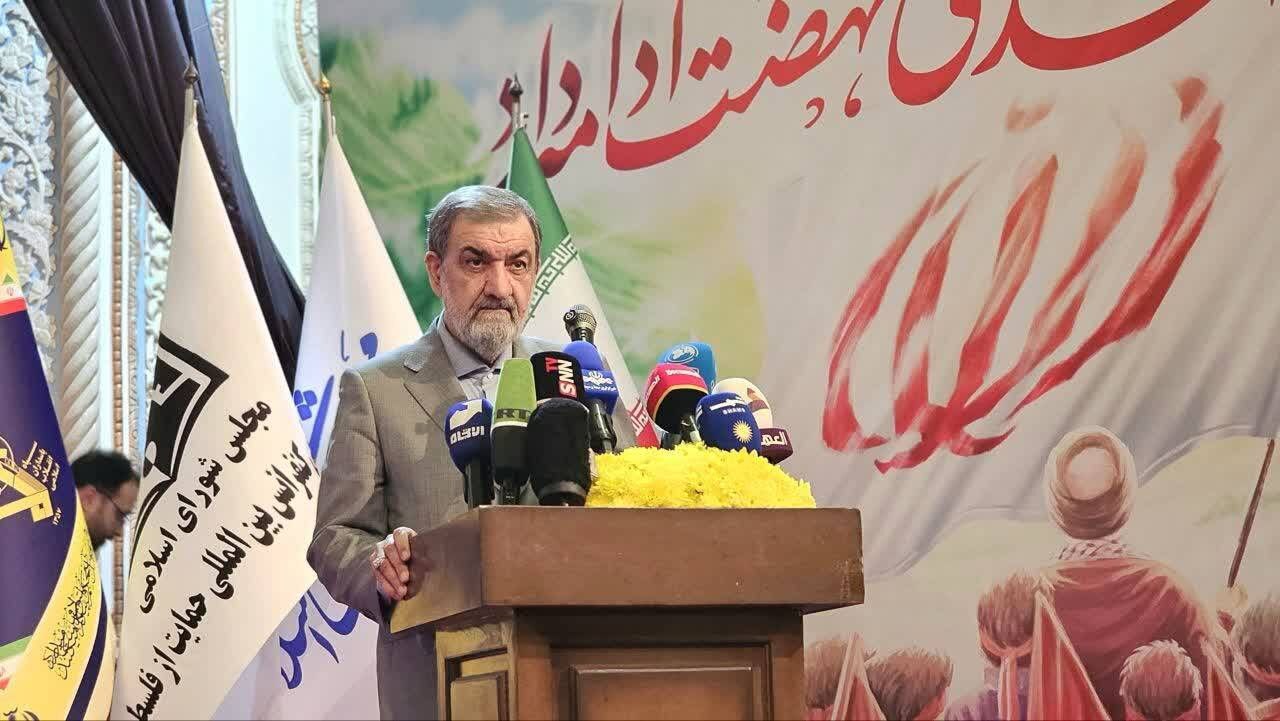 محسن رضایی: جهان شاهد رونمایی از ماهیت واقعی آمریکاست