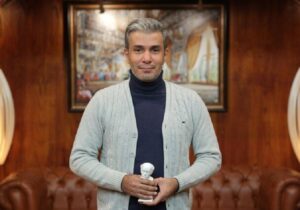 آریا عظیمی‌نژاد: لطفا به من جایزه ندهید!