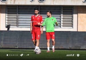 گل‌گهر ۳ ـ پرسپولیس یک/ موشک‌های گل‌گهر به قلب پرسپولیس