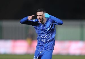 ادامه روند غیرشفاف در استقلال و پرسپولیس/ قرارداد خارجیها چطور نجومی میشود؟