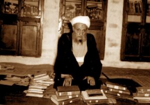 مروری بر خدمات مردی که تا ۹۳ سالگی نوشت و نسخه‌شناسی کرد